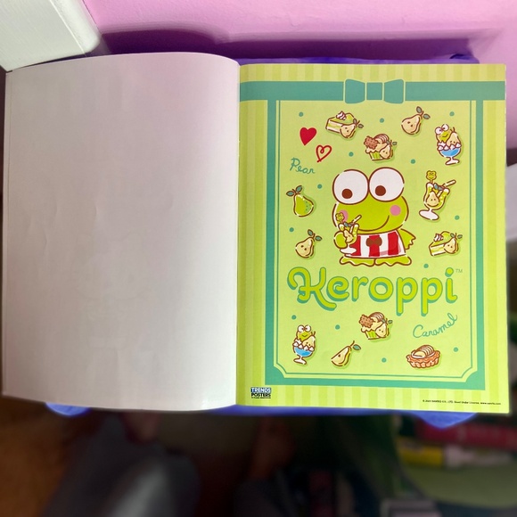 Hello Kitty and Friends Poster Book (12) - Picture 4 of 13